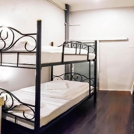 Oyo 480 Lemon Siam Hostel Bangkok Ngoại thất bức ảnh