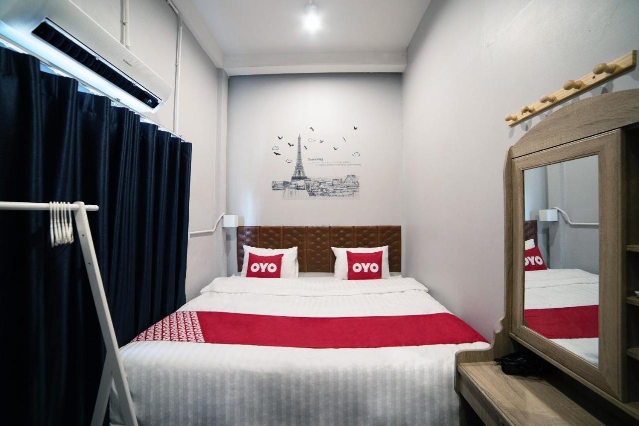 Oyo 480 Lemon Siam Hostel Bangkok Ngoại thất bức ảnh