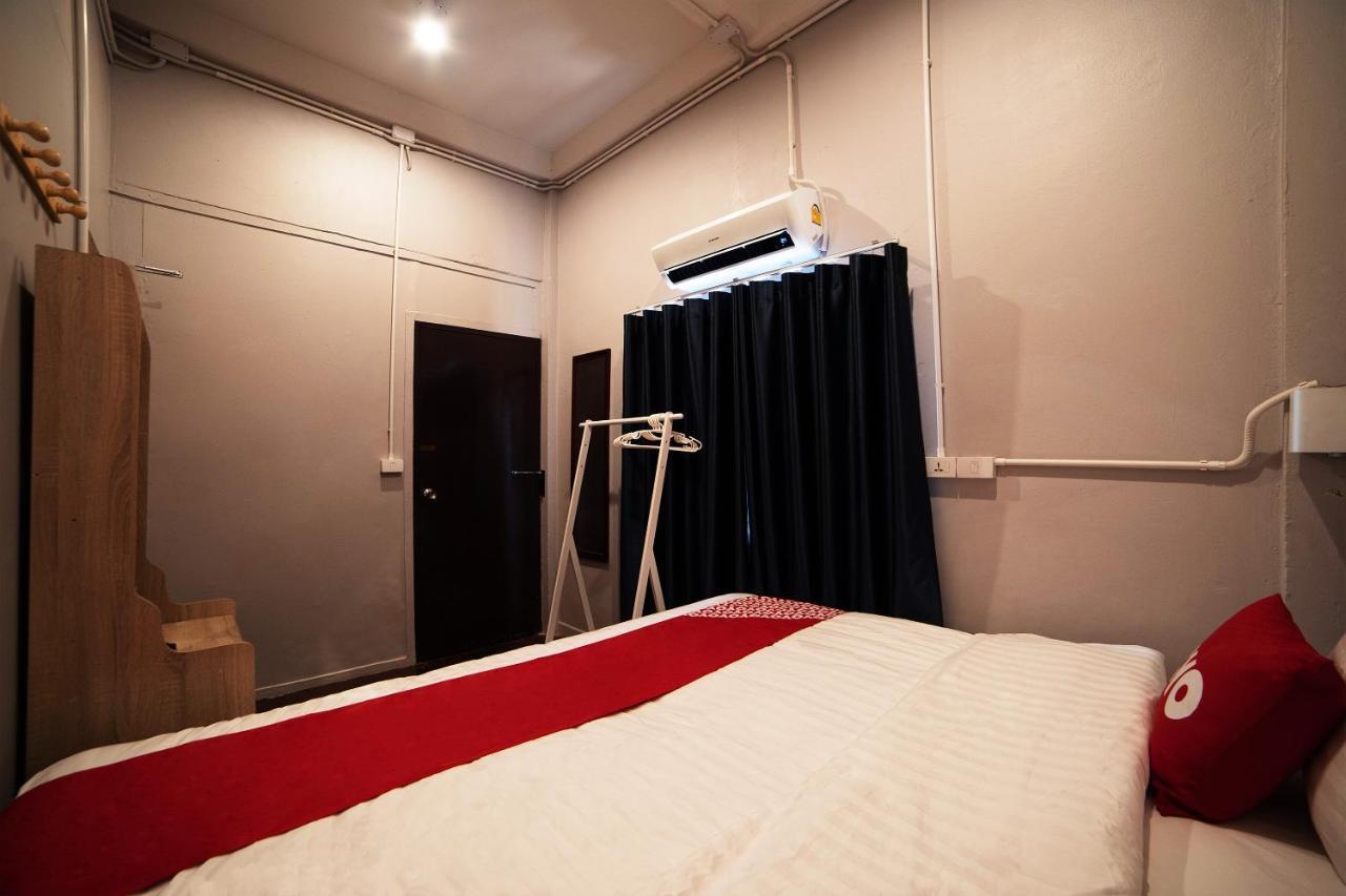 Oyo 480 Lemon Siam Hostel Bangkok Ngoại thất bức ảnh